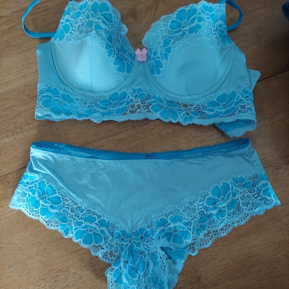 Bra and panty set